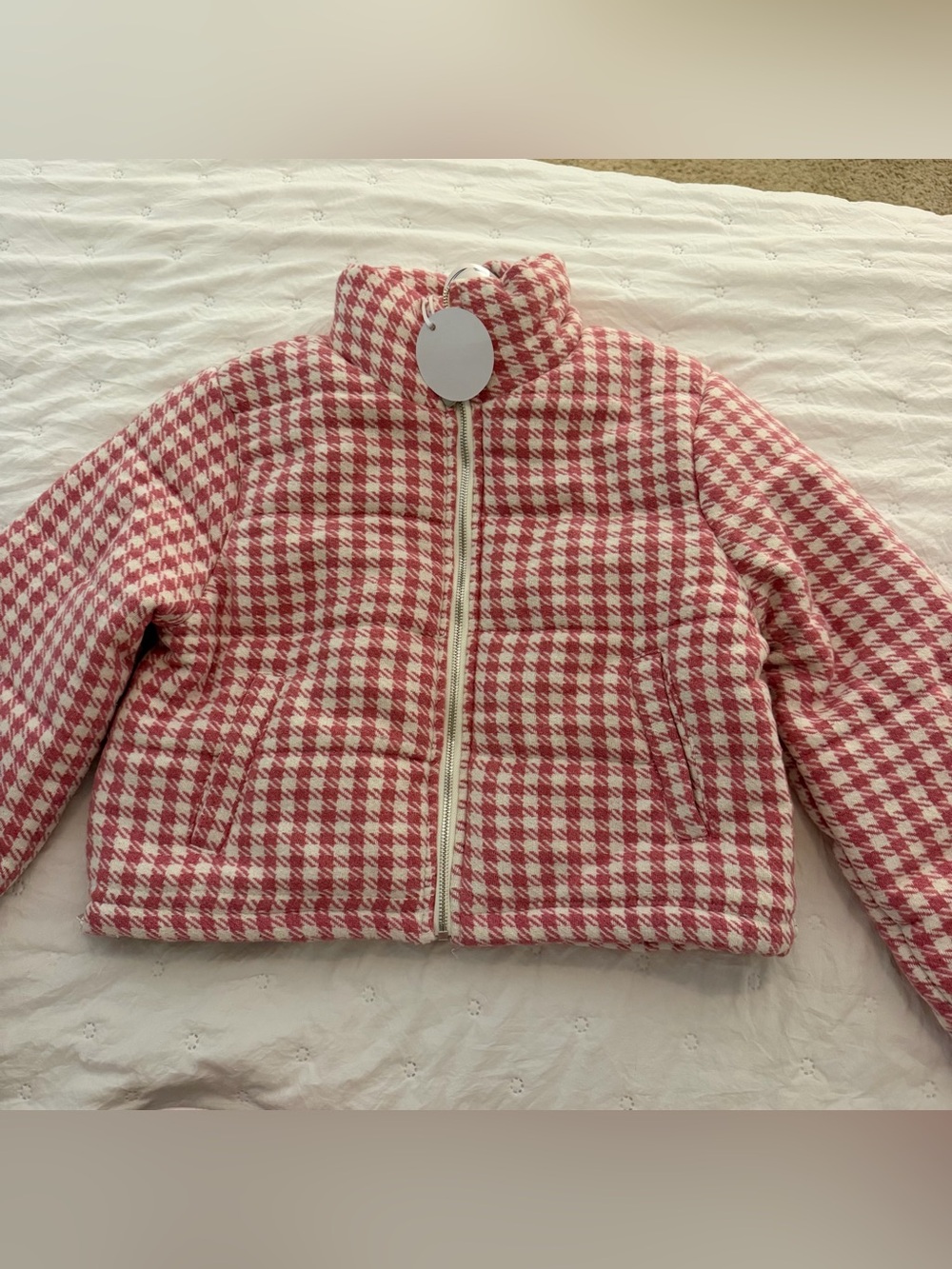 NWT. Women’s pink Puffer Jacket